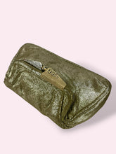 Carica l'immagine nel visualizzatore di Gallery, FENDI CLUTCH
