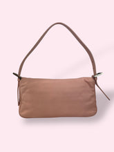 Carica l&#39;immagine nel visualizzatore di Gallery, FENDI BAGUETTE ROSA
