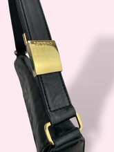 Carica l&#39;immagine nel visualizzatore di Gallery, CHANEL BAGUETTE/FLAP BAG
