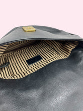 Carica l&#39;immagine nel visualizzatore di Gallery, TRACOLLINA FENDI
