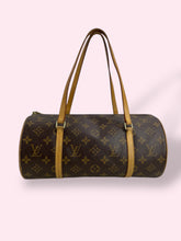 Carica l&#39;immagine nel visualizzatore di Gallery, LOUIS VUITTON PAPILLON

