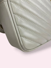 Carica l'immagine nel visualizzatore di Gallery, YSL CAMERA BAG
