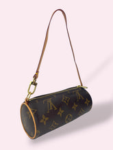 Carica l'immagine nel visualizzatore di Gallery, LOUIS VUITTON MINI PAPILLON

