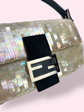 Carica l&#39;immagine nel visualizzatore di Gallery, FENDI BAGUETTE
