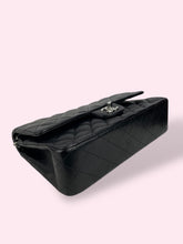 Carica l&#39;immagine nel visualizzatore di Gallery, CHANEL CLASSIC FLAP NERA
