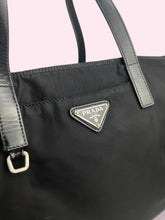Carica l&#39;immagine nel visualizzatore di Gallery, PRADA SHOPPER IN NYLON

