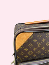 Carica l&#39;immagine nel visualizzatore di Gallery, LOUIS VUITTON TROLLEY
