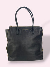 Carica l'immagine nel visualizzatore di Gallery, MIU MIU SHOPPER
