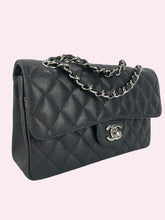 Carica l&#39;immagine nel visualizzatore di Gallery, CHANEL CLASSIC FLAP 23
