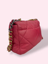 Carica l&#39;immagine nel visualizzatore di Gallery, CHANEL 19 SMALL
