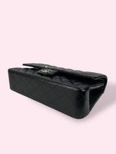 Carica l&#39;immagine nel visualizzatore di Gallery, CHANEL CLASSIC FLAP NERA
