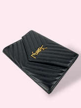 Carica l'immagine nel visualizzatore di Gallery, YSL CLUTCH
