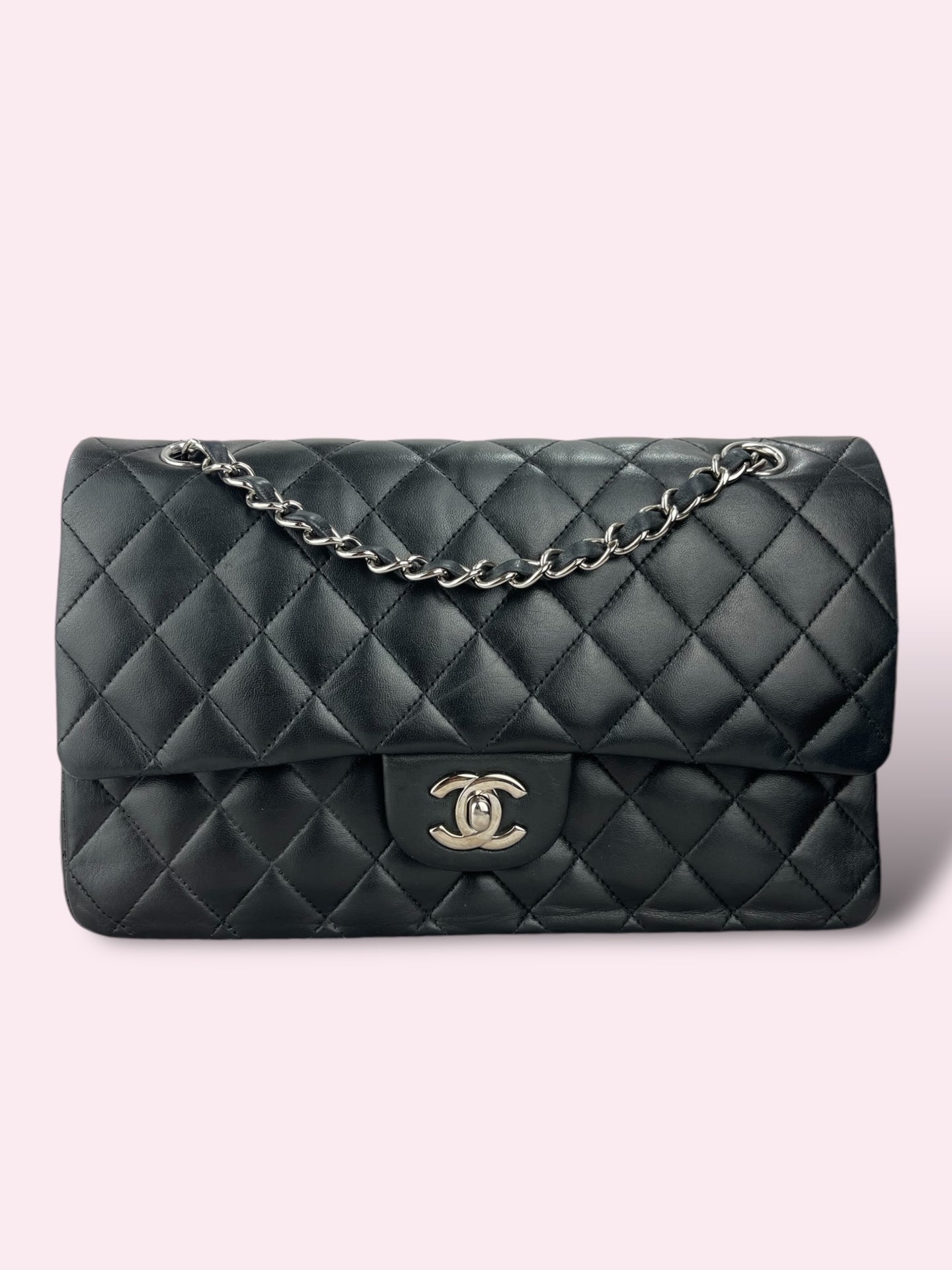 CHANEL CLASSIC FLAP