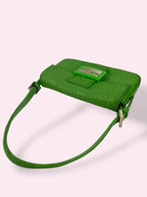 Carica l'immagine nel visualizzatore di Gallery, FENDI MINI BAGUETTE
