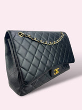 Carica l&#39;immagine nel visualizzatore di Gallery, CHANEL MAXI JUMBO SINGLE FLAP
