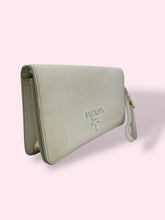 Carica l&#39;immagine nel visualizzatore di Gallery, PRADA WOC ON CHAIN
