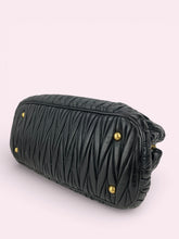 Carica l'immagine nel visualizzatore di Gallery, MIU MIU SHOPPER
