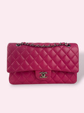 Carica l'immagine nel visualizzatore di Gallery, CHANEL CLASSIC FLAP FUCSIA
