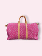 Carica l'immagine nel visualizzatore di Gallery, LOUIS VUITTON KEEPALL DENIM ROSA
