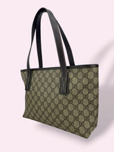 Carica l'immagine nel visualizzatore di Gallery, GUCCI SMALL SHOPPER
