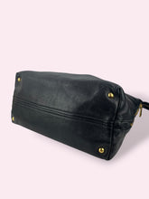Carica l'immagine nel visualizzatore di Gallery, MIU MIU SHOPPER
