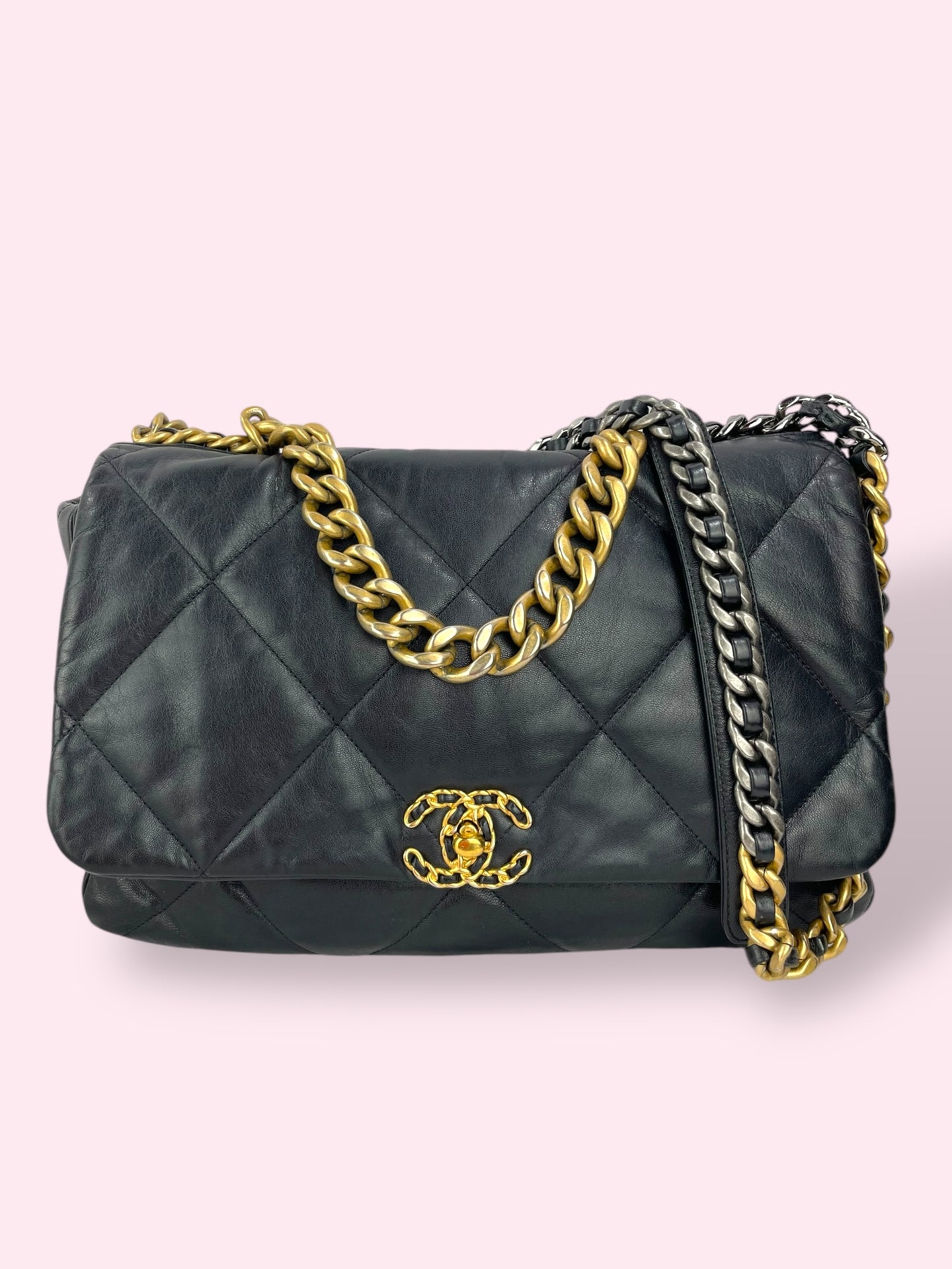 CHANEL 19 NERA
