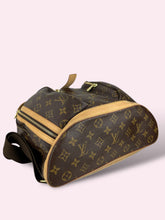 Carica l&#39;immagine nel visualizzatore di Gallery, LOUIS VUITTON ZAINO
