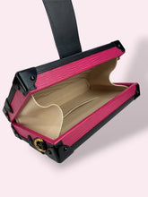 Carica l'immagine nel visualizzatore di Gallery, LOUIS VUITTON CROSSBODY TRUNK
