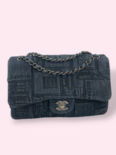 Carica l&#39;immagine nel visualizzatore di Gallery, CHANEL DENIM TIMELESS
