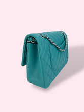 Carica l&#39;immagine nel visualizzatore di Gallery, CHANEL CLASSIC FLAP CELESTE
