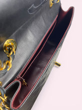 Carica l'immagine nel visualizzatore di Gallery, CHANEL MAXI LOGO
