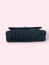 Carica l&#39;immagine nel visualizzatore di Gallery, CHANEL DENIM TIMELESS
