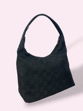 Carica l'immagine nel visualizzatore di Gallery, GUCCI HOBO nylon
