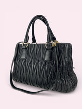 Carica l'immagine nel visualizzatore di Gallery, MIU MIU SHOPPER
