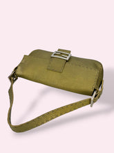 Carica l'immagine nel visualizzatore di Gallery, FENDI BAGUETTE
