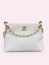 Carica l'immagine nel visualizzatore di Gallery, CHANEL BUCKET BIANCO
