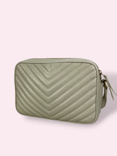 Carica l'immagine nel visualizzatore di Gallery, YSL CAMERA BAG
