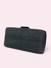 Carica l'immagine nel visualizzatore di Gallery, FENDI MAMA BAGUETTE MINI
