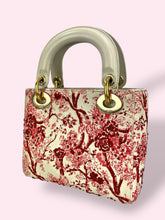 Carica l'immagine nel visualizzatore di Gallery, LADY DIOR  SMALL
