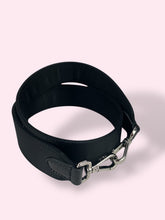 Carica l&#39;immagine nel visualizzatore di Gallery, FENDI BAGUETTE
