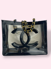 Carica l&#39;immagine nel visualizzatore di Gallery, CHANEL SHOPPER PVC
