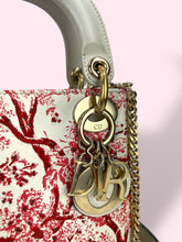Carica l'immagine nel visualizzatore di Gallery, LADY DIOR  SMALL
