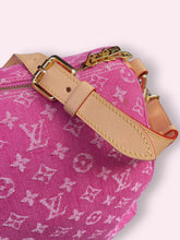 Carica l'immagine nel visualizzatore di Gallery, LOUIS VUITTON KEEPALL DENIM ROSA
