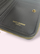 Carica l'immagine nel visualizzatore di Gallery, YSL PORTAFOGLIO
