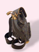 Carica l&#39;immagine nel visualizzatore di Gallery, LOUIS VUITTON ZAINO
