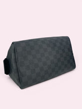 Carica l'immagine nel visualizzatore di Gallery, LOUIS VUITTON BEAUTY
