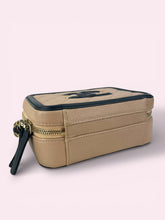 Carica l'immagine nel visualizzatore di Gallery, CHANEL VANITY
