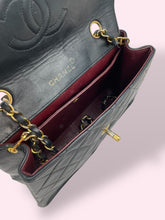 Carica l&#39;immagine nel visualizzatore di Gallery, CHANEL FLAP BAG VINTAGE
