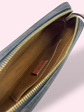 Carica l&#39;immagine nel visualizzatore di Gallery, CELINE MINI CAMERA BAG
