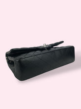 Carica l&#39;immagine nel visualizzatore di Gallery, CHANEL CLASSIC FLAP NERA
